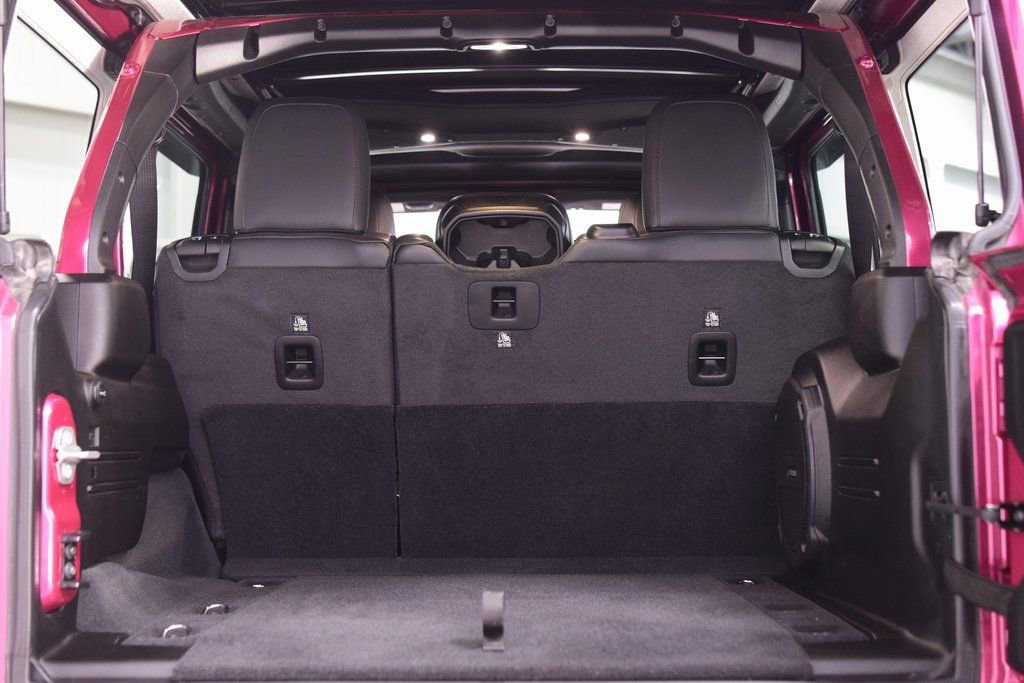 Used 2024 Jeep Wrangler Sahara w/ Technology Group image 23