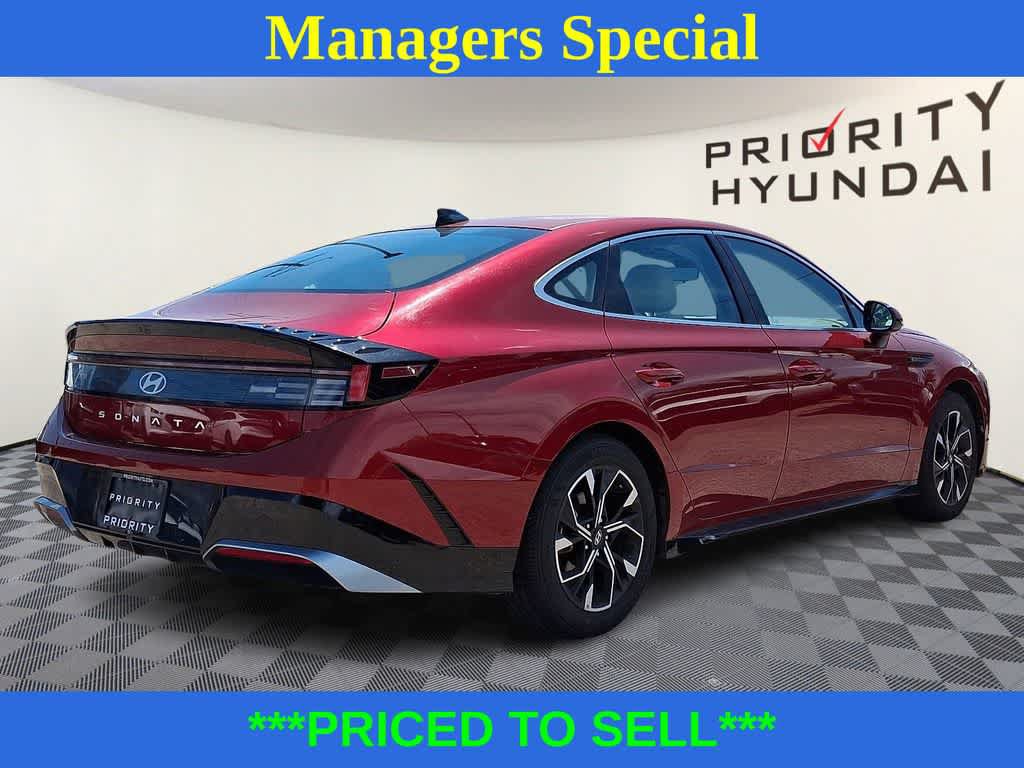 Used 2025 Hyundai Sonata SEL FWD image 4