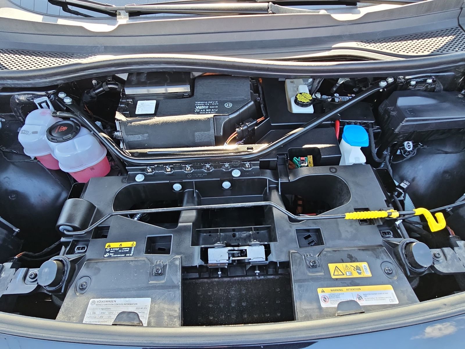 Certified 2023 Volkswagen ID.4 2WD image 30