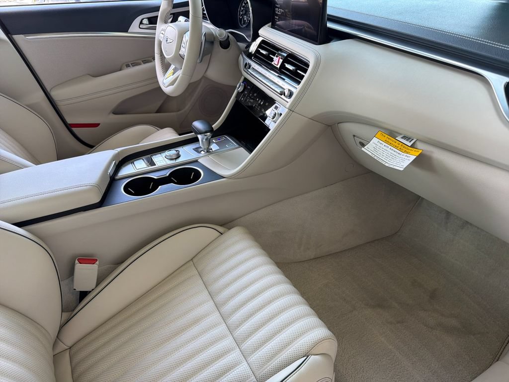 Used 2026 Genesis G70 2.5T Prestige RWD image 16