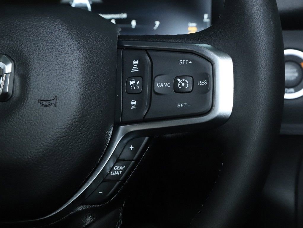 Used 2025 RAM 1500 Big Horn AWD/4WD image 23