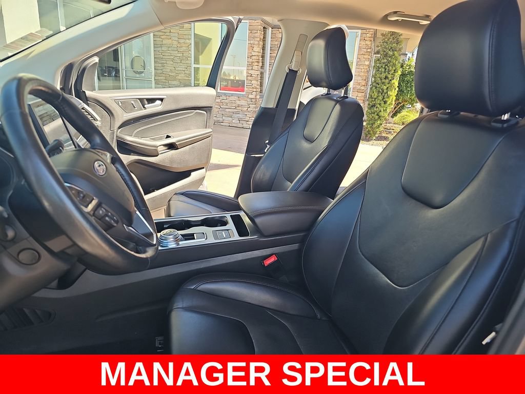 Used 2022 Ford Edge Titanium w/ Equipment Group 301A AWD/4WD image 15