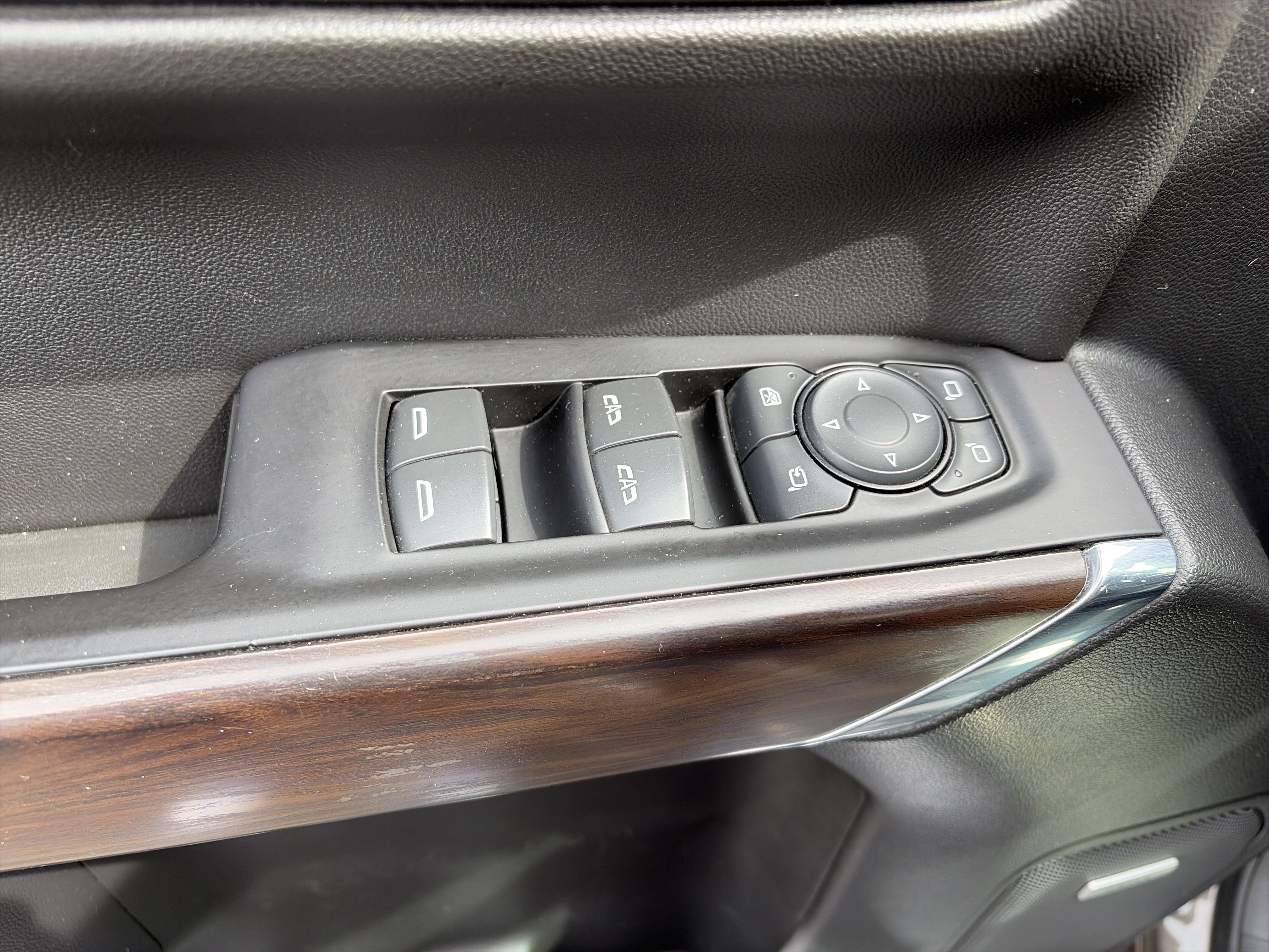 Used 2019 GMC Sierra 1500 SLT w/ SLT Premium Plus Package image 16