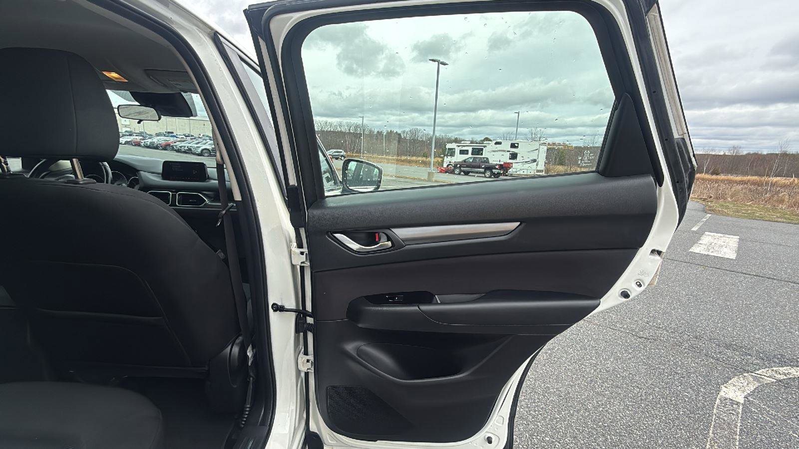 Used 2019 MAZDA CX-5 Sport image 18