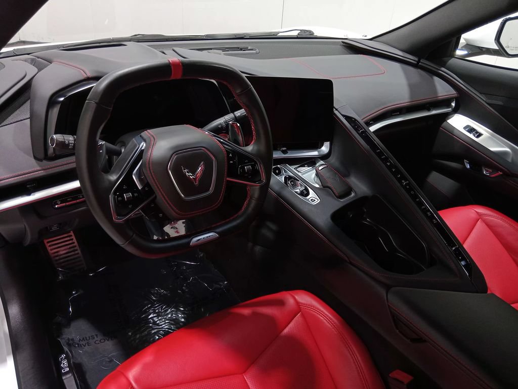 Used 2025 Chevrolet Corvette Z06 RWD image 17