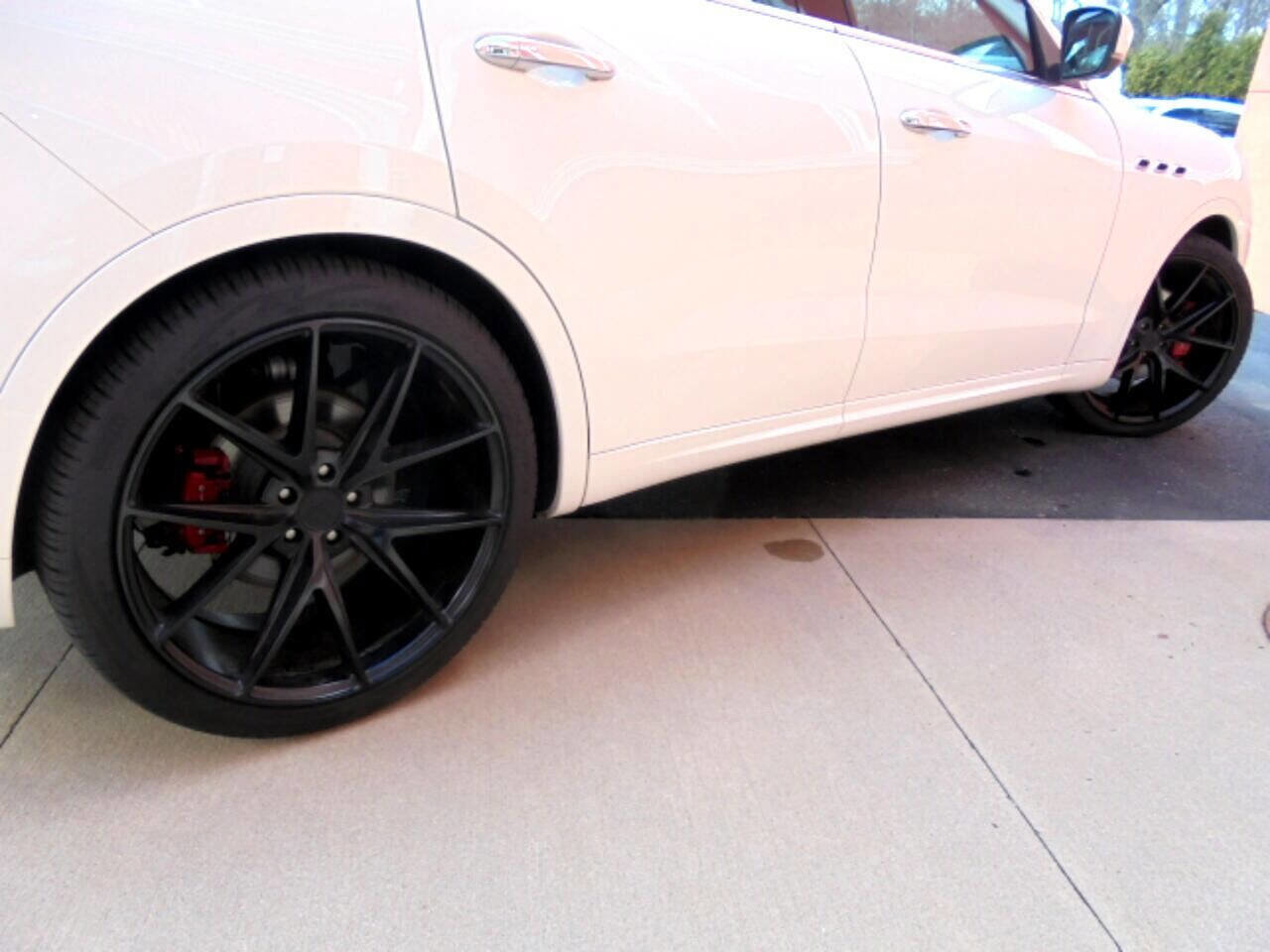 Used 2021 Maserati Levante image 26