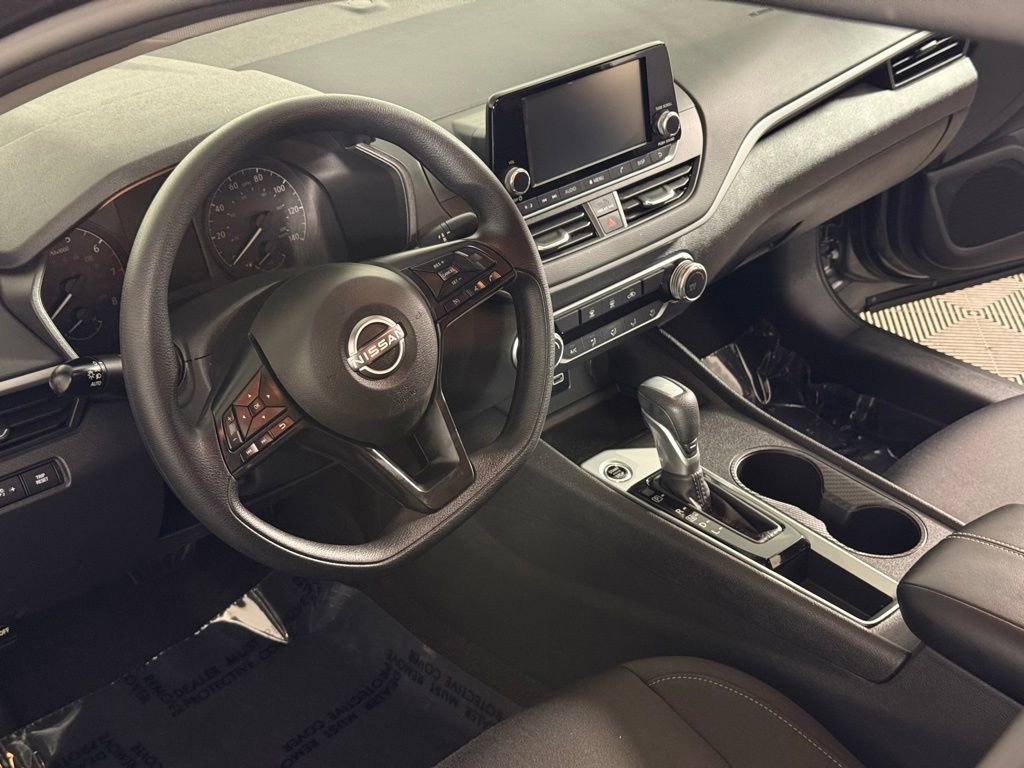 Used 2023 Nissan Altima 2.5 S FWD image 11