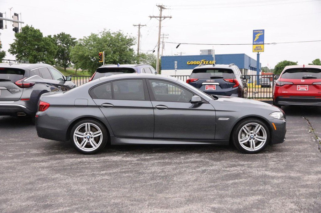 Used 2016 BMW 550i xDrive Sedan AWD/4WD image 5
