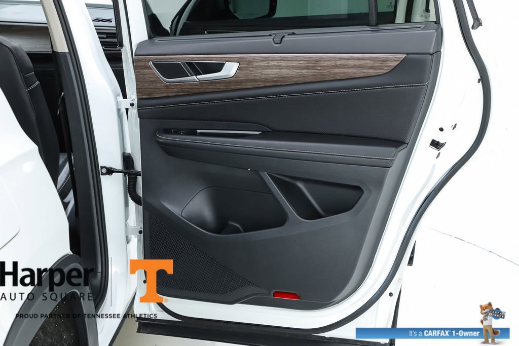 Used 2024 Volkswagen Atlas SEL AWD/4WD image 31