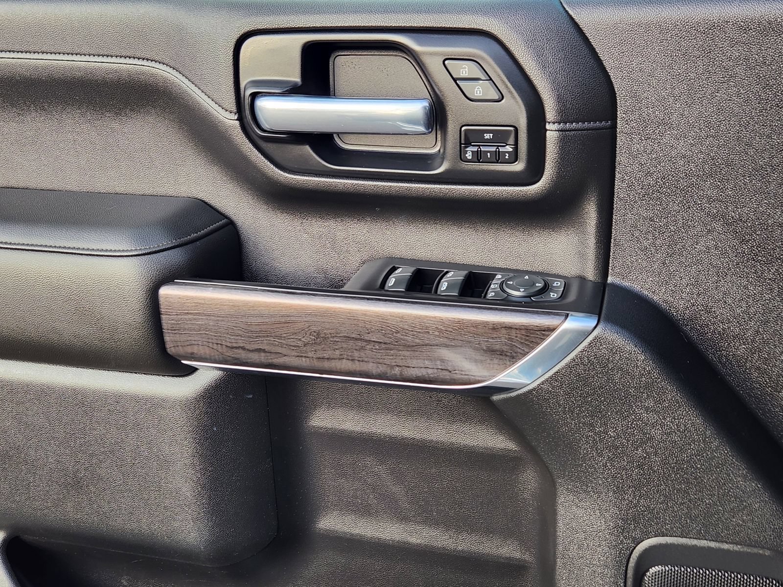 Used 2020 Chevrolet Silverado 3500 LTZ AWD/4WD image 29