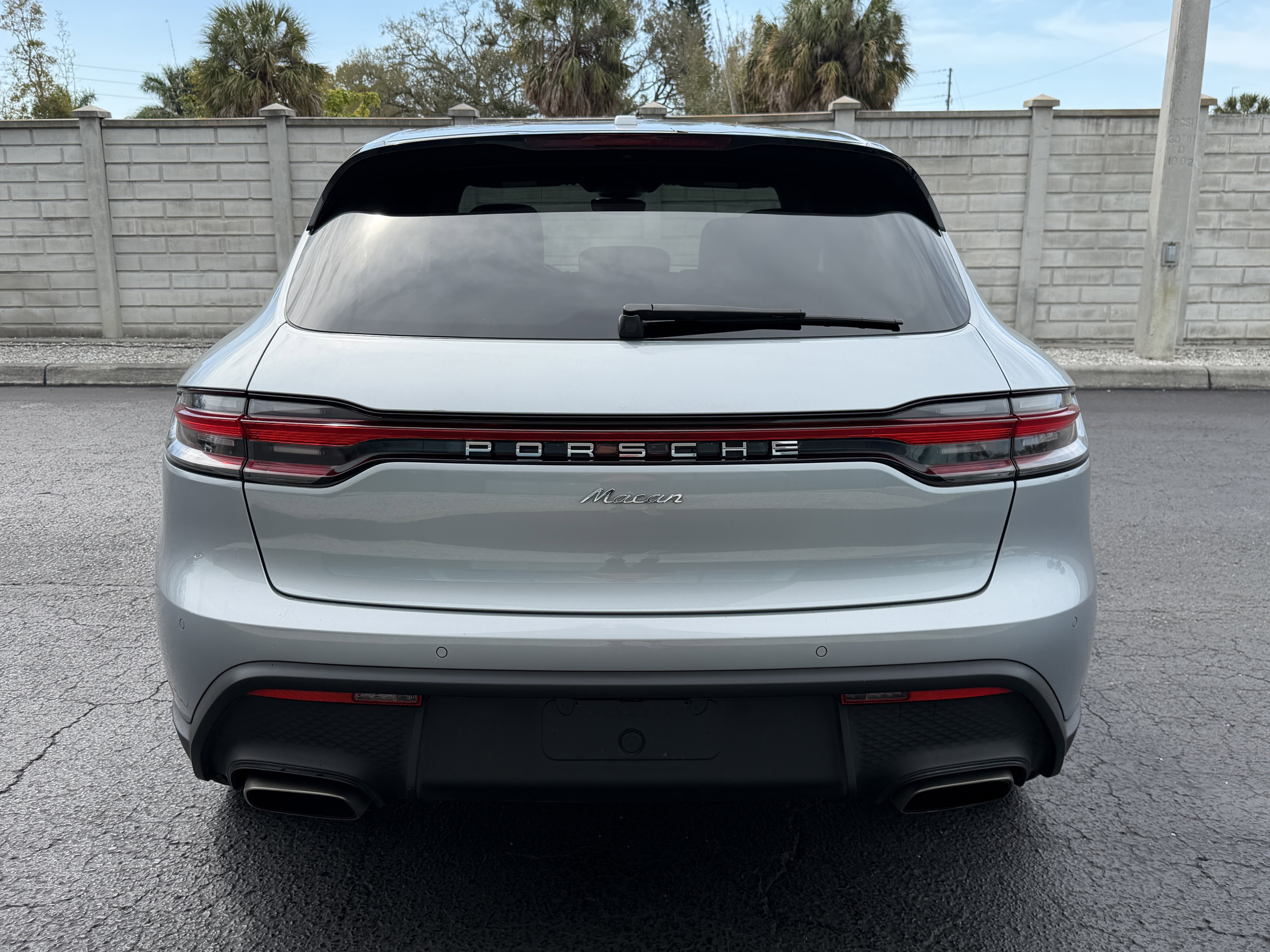 Certified 2022 Porsche Macan image 12