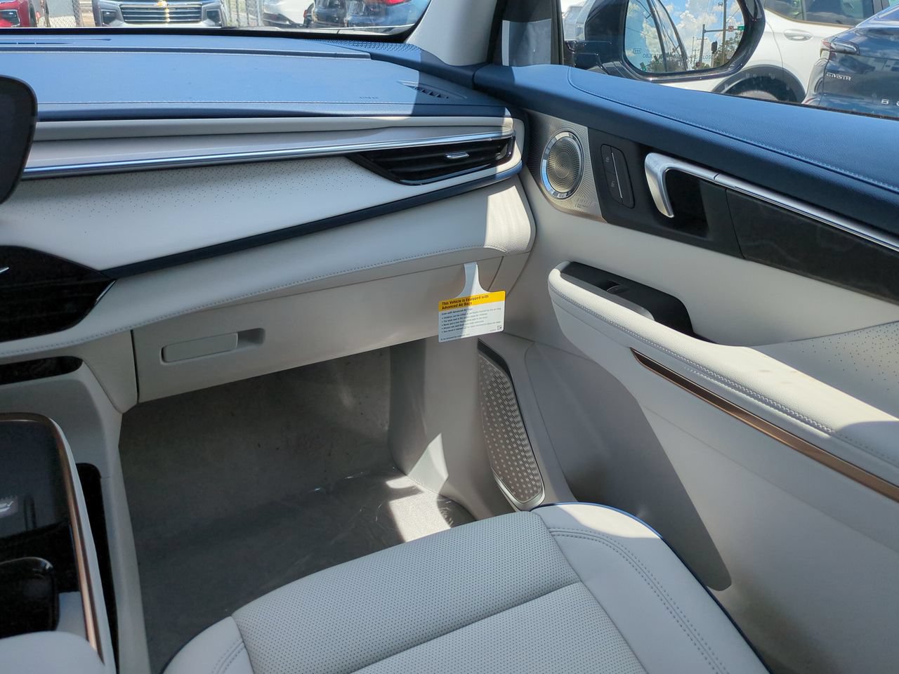 New 2026 Buick Enclave Avenir w/ Super Cruise Package FWD image 16