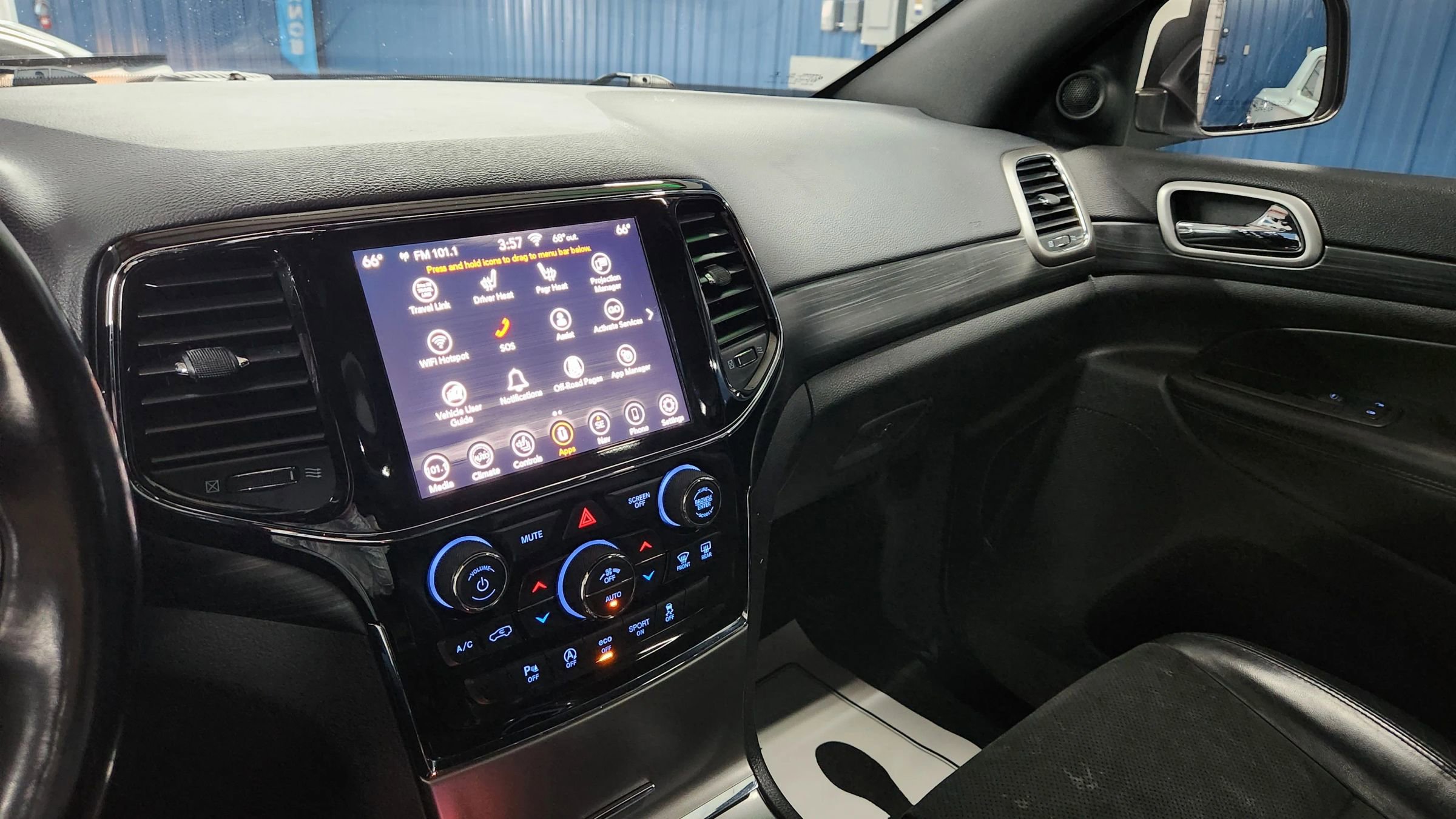Used 2020 Jeep Grand Cherokee Laredo w/ Quick Order Package 2BN North image 25