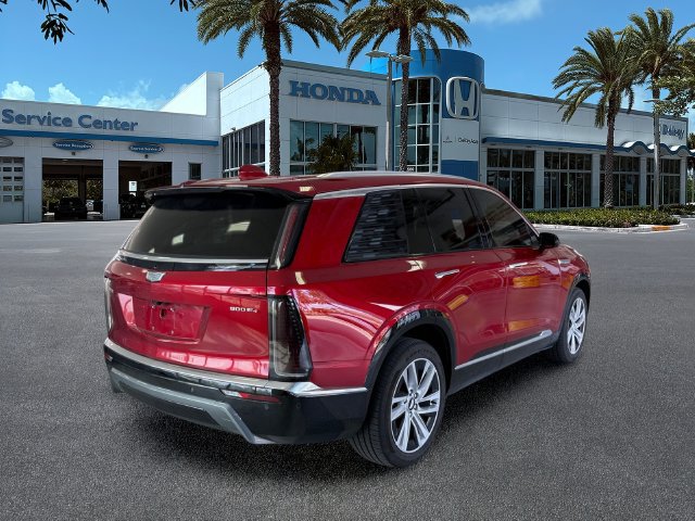 Used 2026 Cadillac Vistiq Luxury AWD/4WD image 8