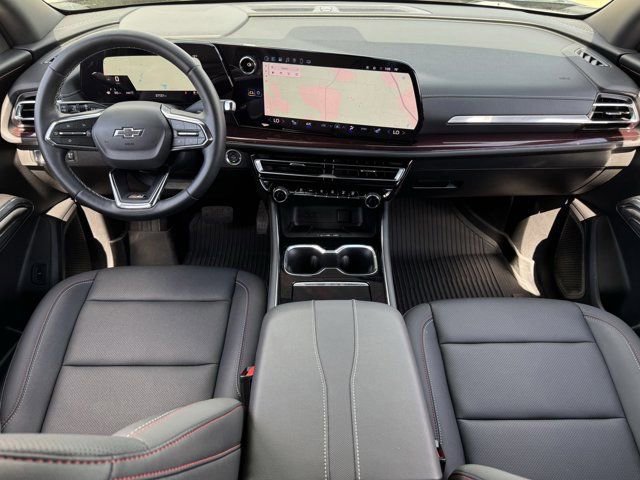 Used 2025 Chevrolet Traverse Z71 w/ Driver Confidence Package image 11