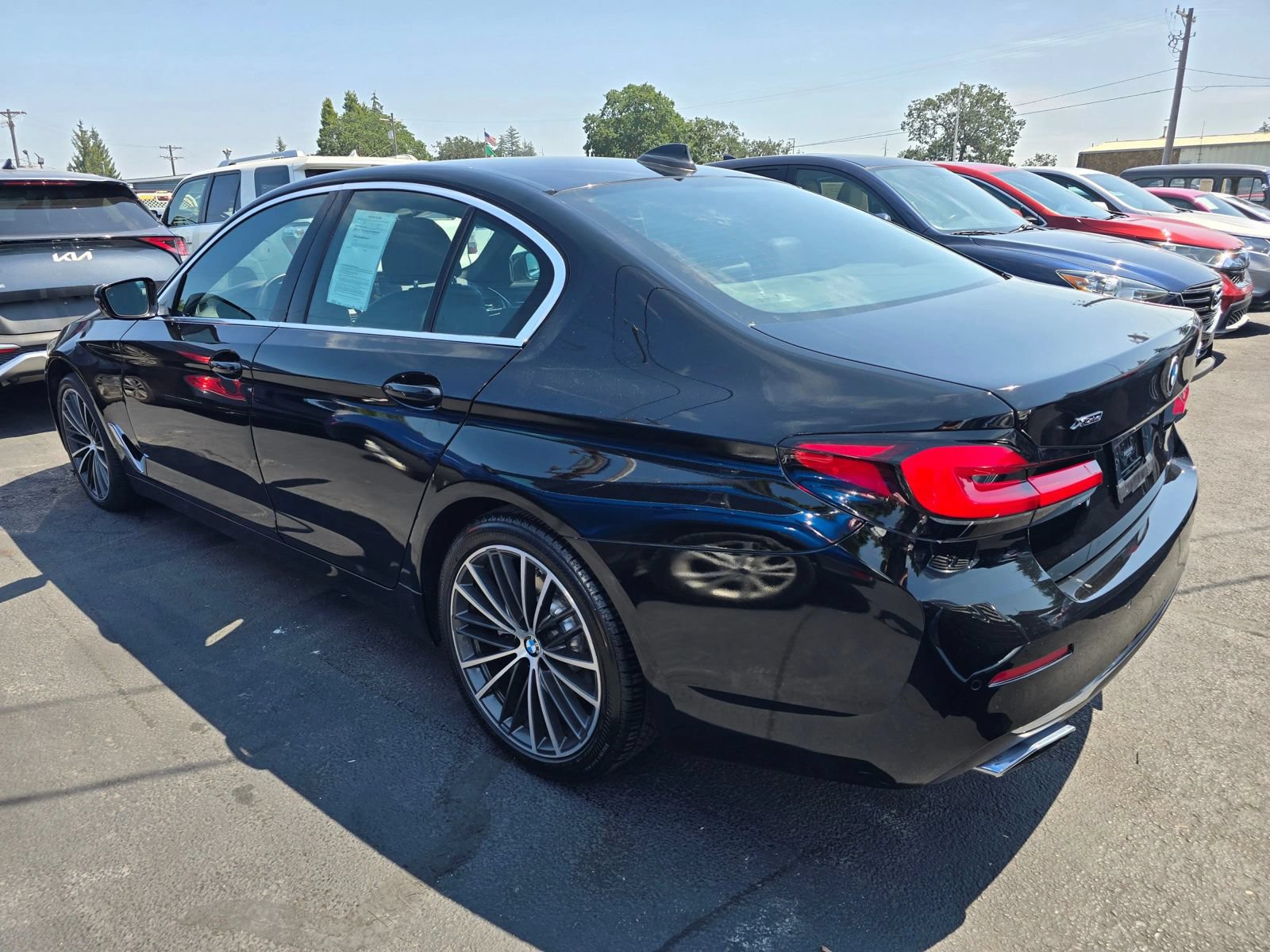 Used 2021 BMW 530i xDrive AWD/4WD image 3