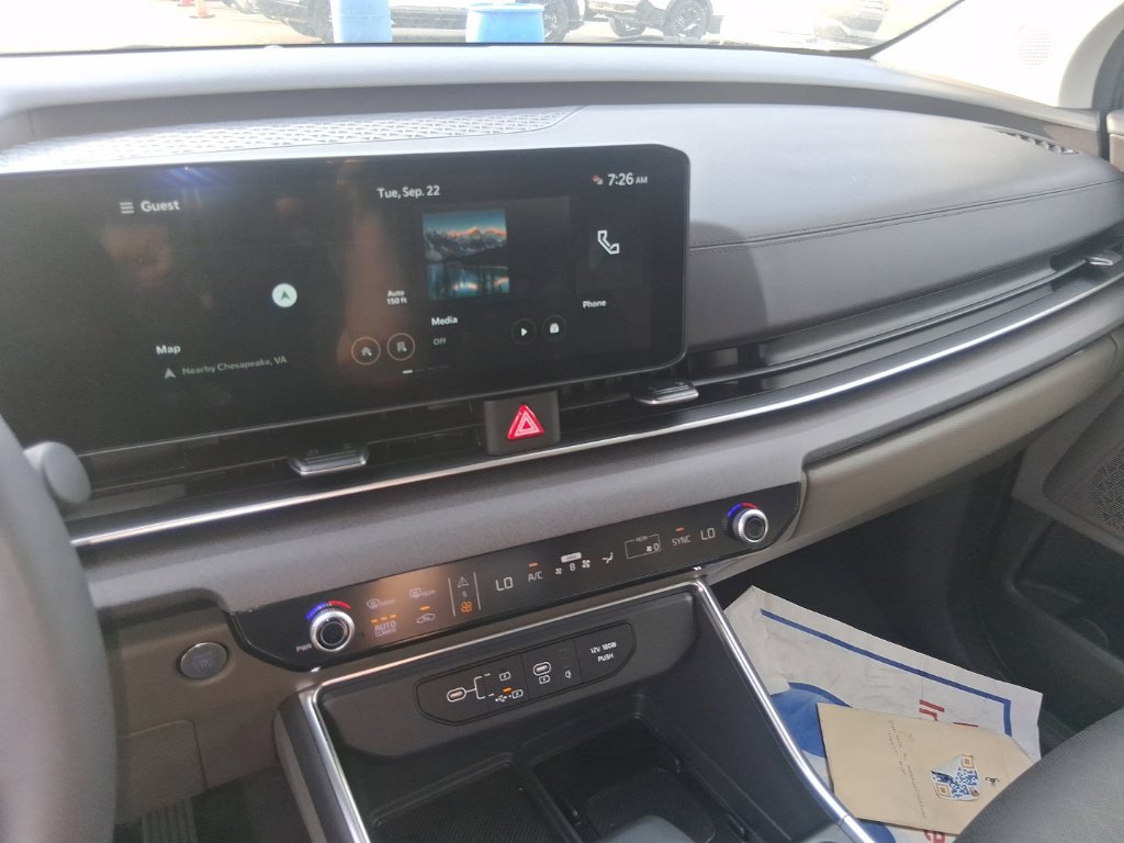 Certified 2026 Kia Carnival EX FWD image 14