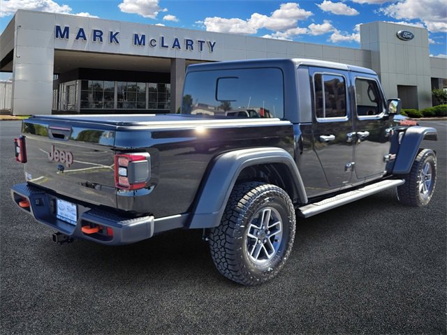 Used 2025 Jeep Gladiator Mojave w/ Convenience Group image 3