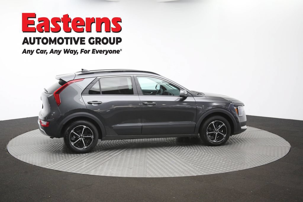 Used 2025 Kia Niro LX FWD image 42