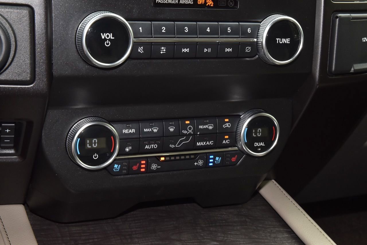 Used 2021 Ford Expedition Limited image 30