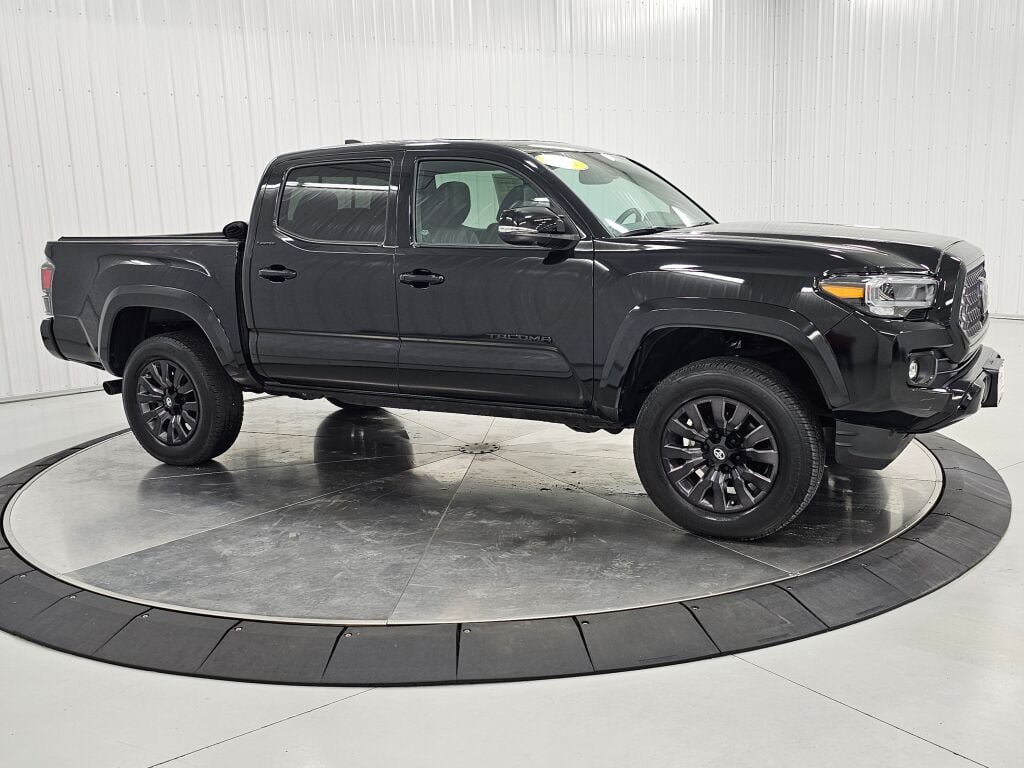 Used 2023 Toyota Tacoma Limited w/ Nightshade Package AWD/4WD image 7