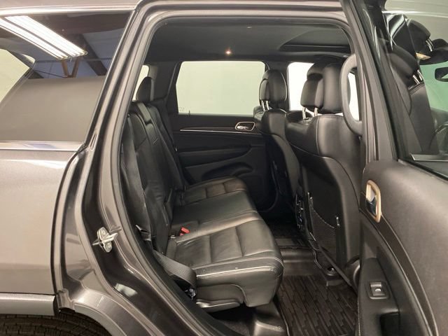 Used 2017 Jeep Grand Cherokee Limited AWD/4WD image 28
