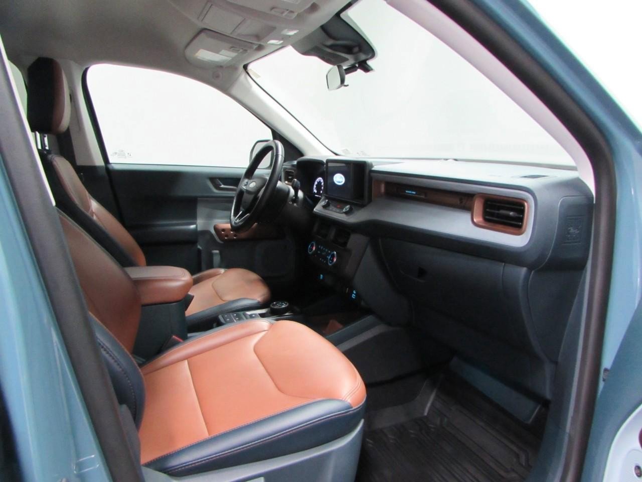 Used 2022 Ford Maverick Lariat w/ Lariat Luxury Package image 17