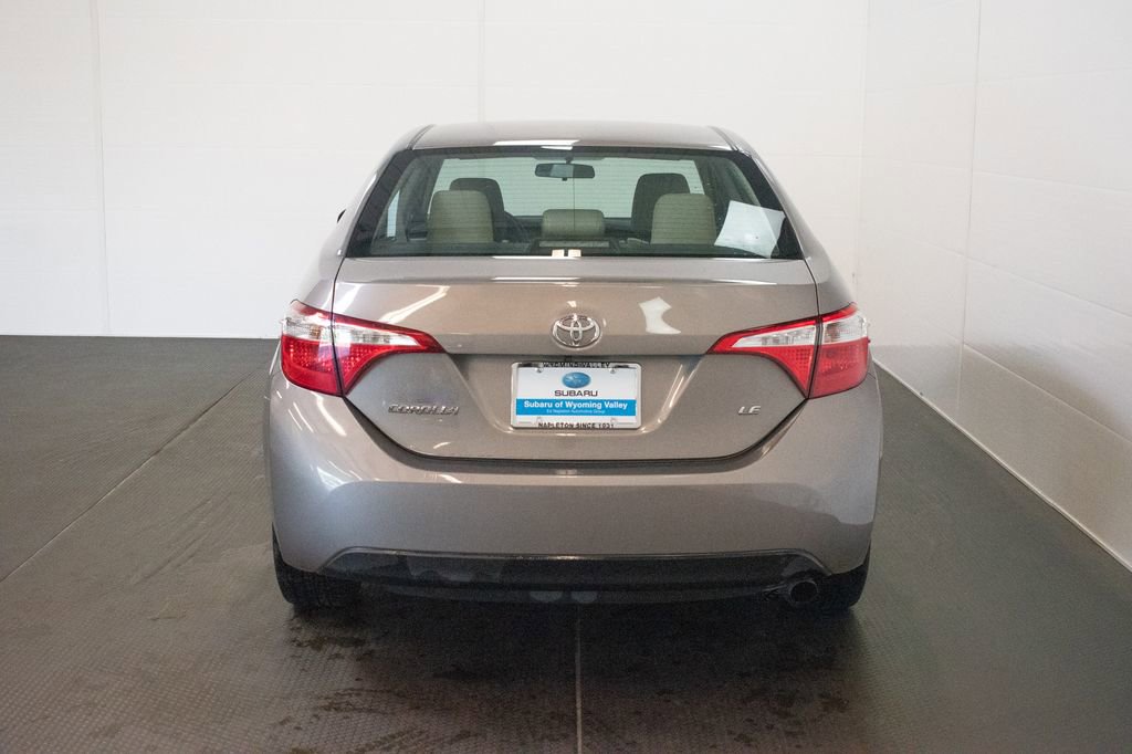 Used 2016 Toyota Corolla LE FWD image 5