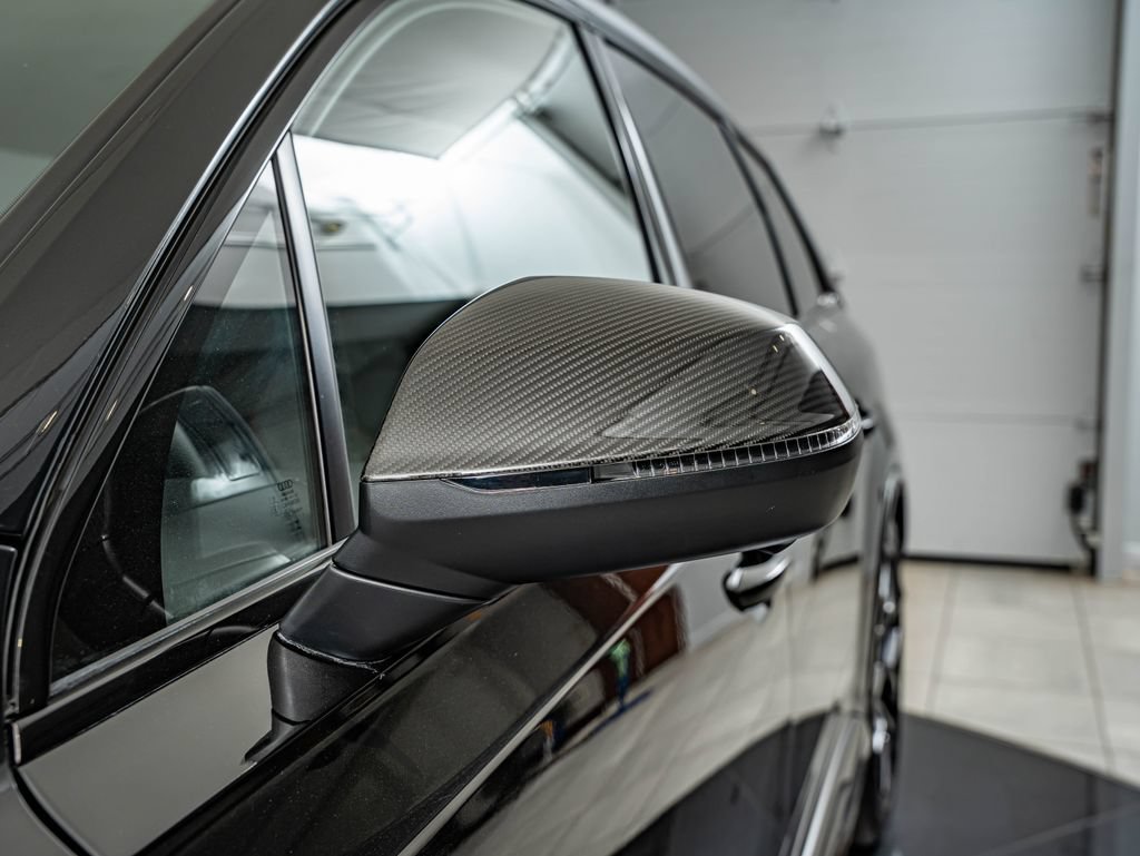 Used 2025 Audi SQ7 Prestige AWD/4WD image 9