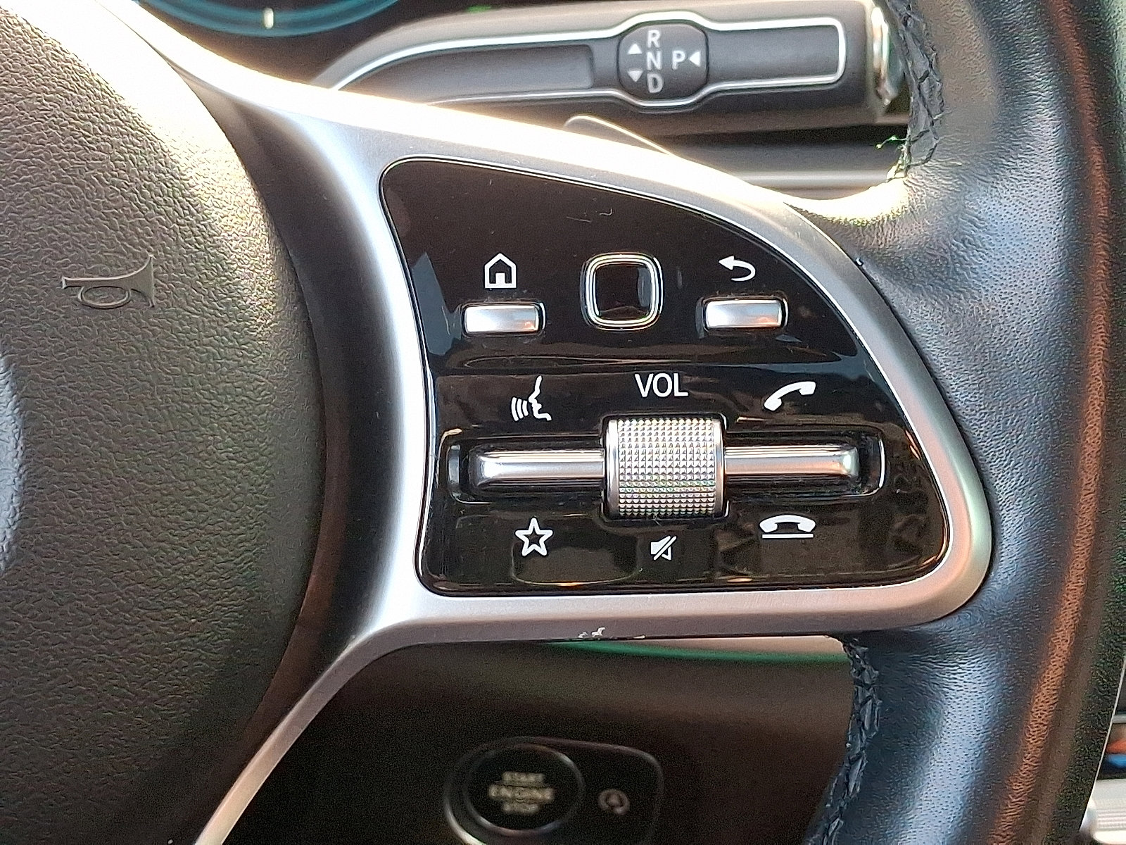 Used 2022 Mercedes-Benz GLS 450 4MATIC image 23