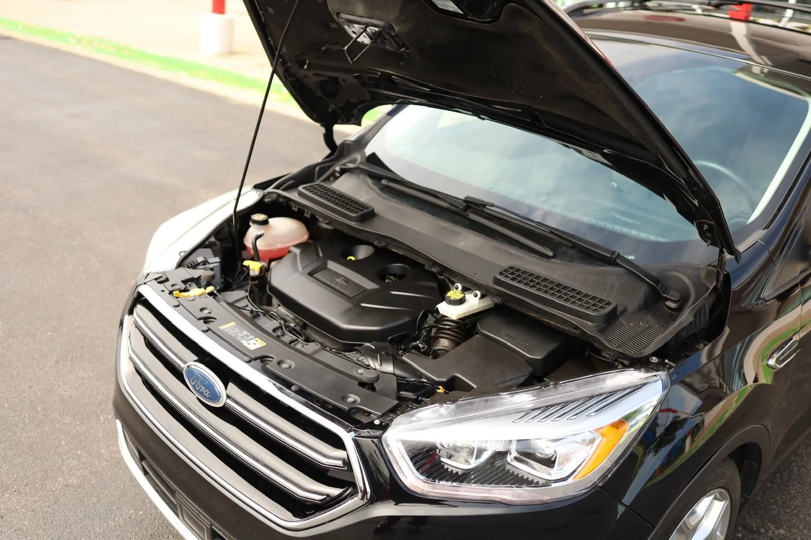Used 2018 Ford Escape Titanium w/ Ford Safe & Smart Package FWD image 51