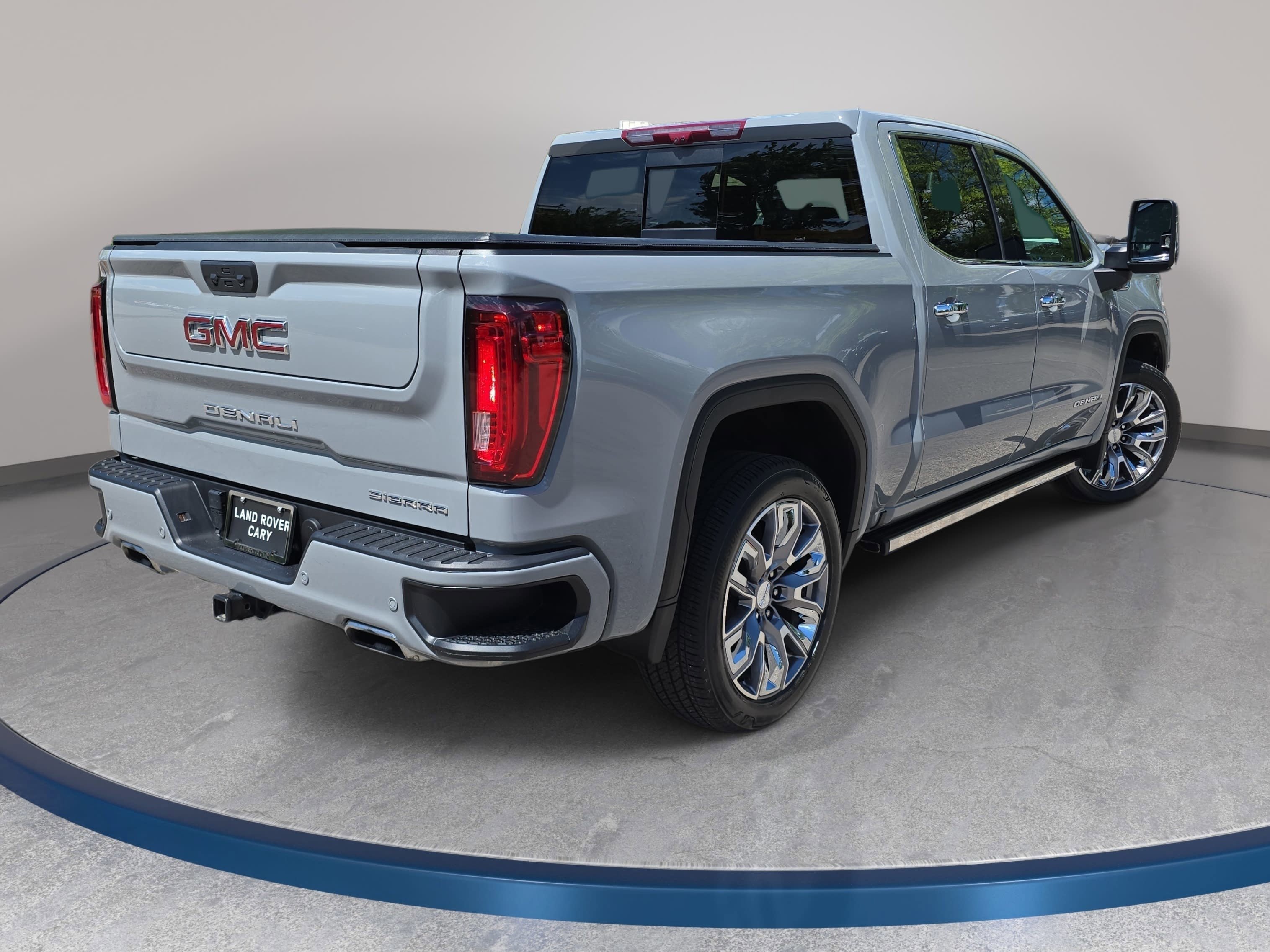 Used 2024 GMC Sierra 1500 Denali w/ Denali Reserve Package AWD/4WD image 5