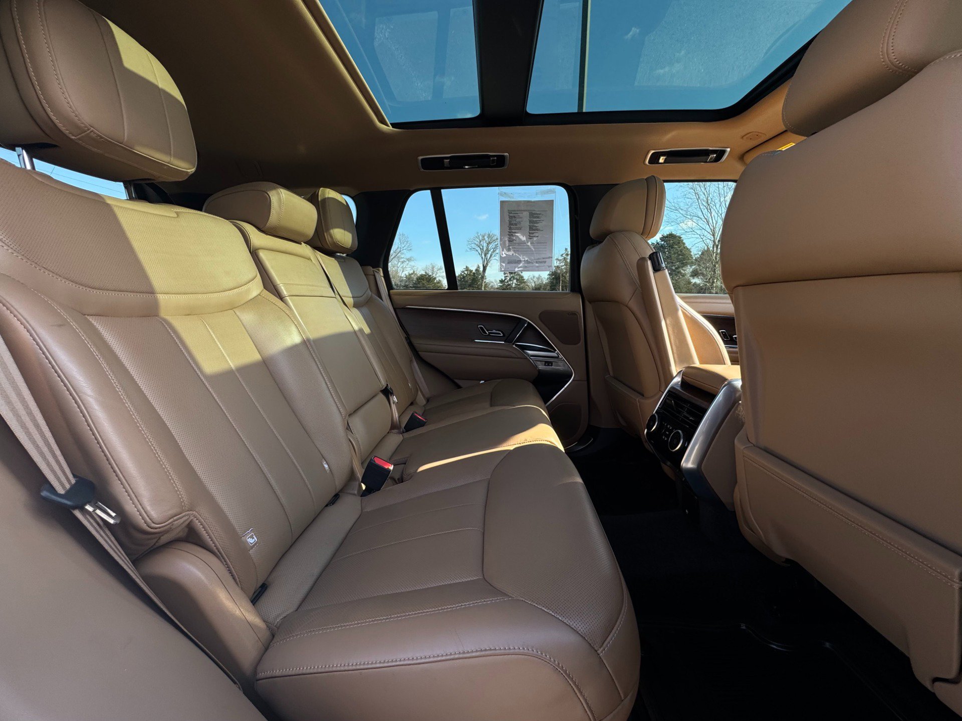 Used 2023 Land Rover Range Rover SE image 22