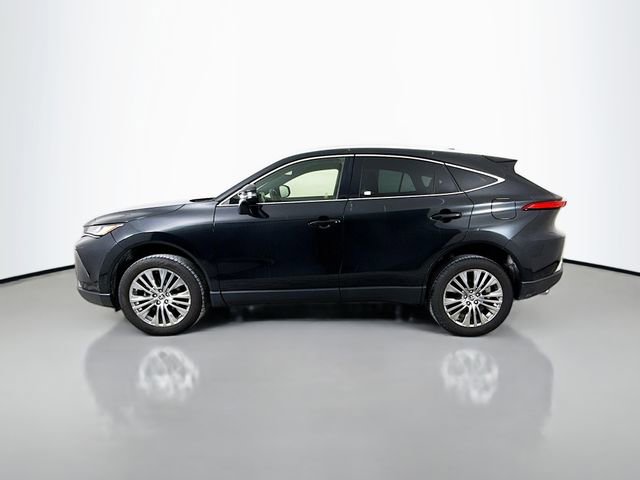 Used 2021 Toyota Venza XLE image 4