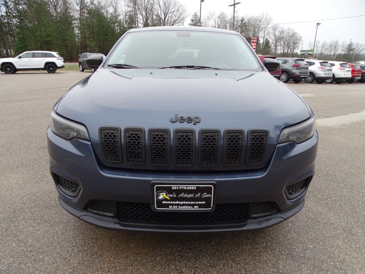 Used 2021 Jeep Cherokee Sport w/ Popular Appearance Group image 3