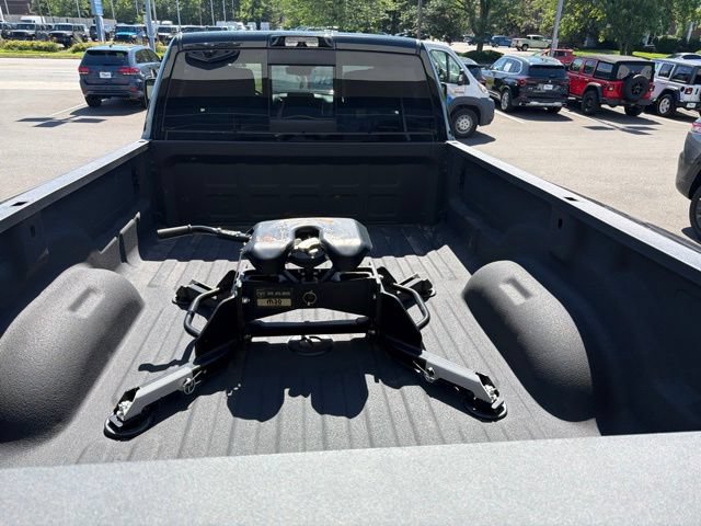 Used 2025 RAM 3500 Limited AWD/4WD image 5