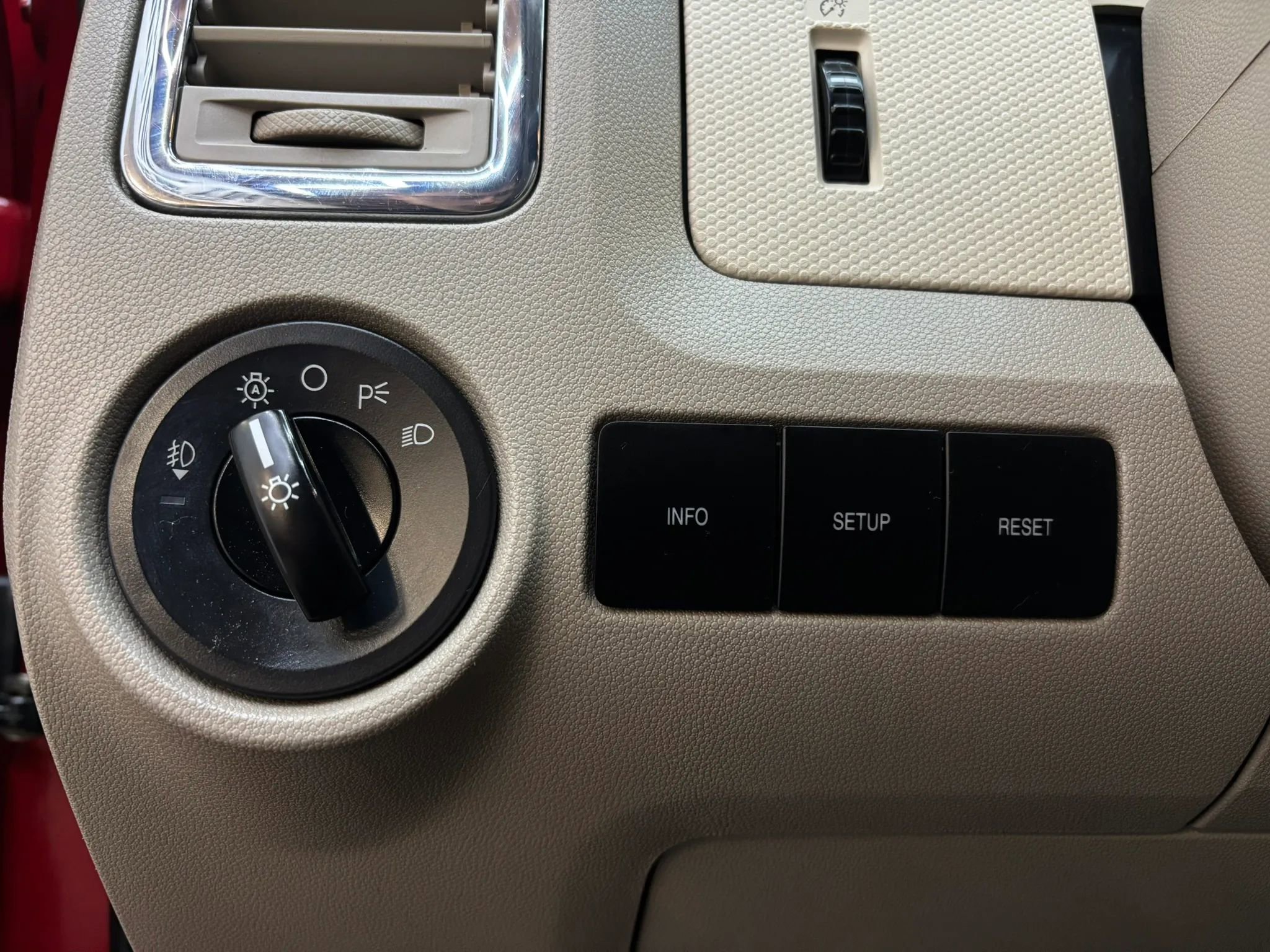 Used 2008 Mercury Mariner Premier image 18