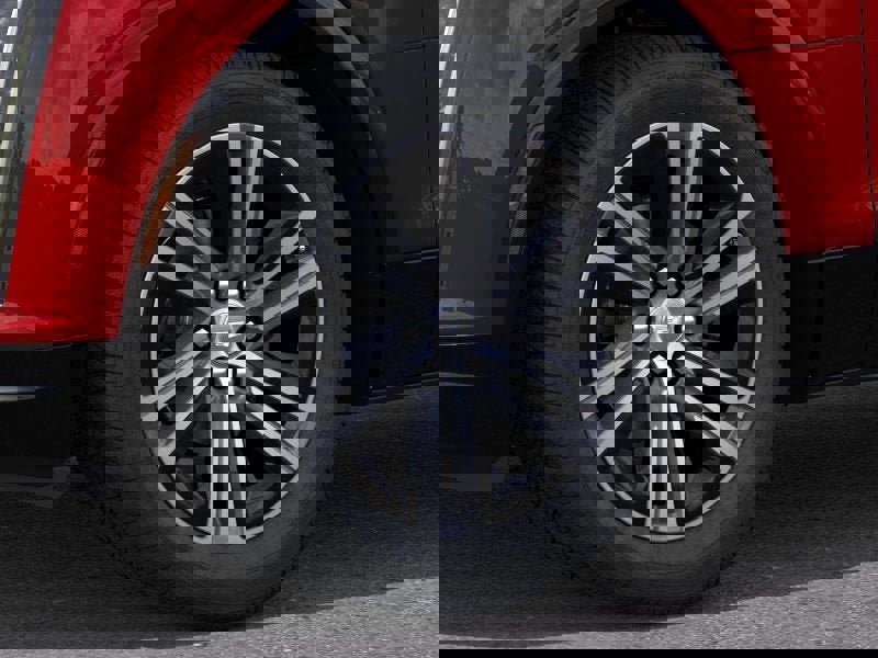 New 2025 Cadillac Lyriq Luxury image 9