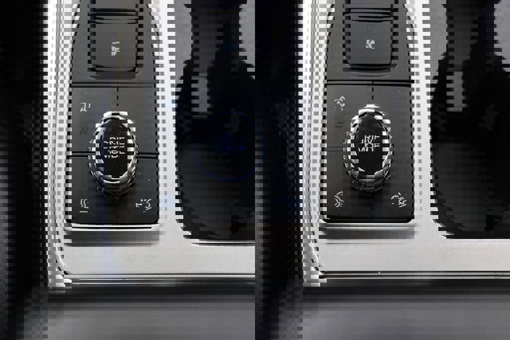 Used 2021 Ford Explorer XLT w/ Equipment Group 202A image 22