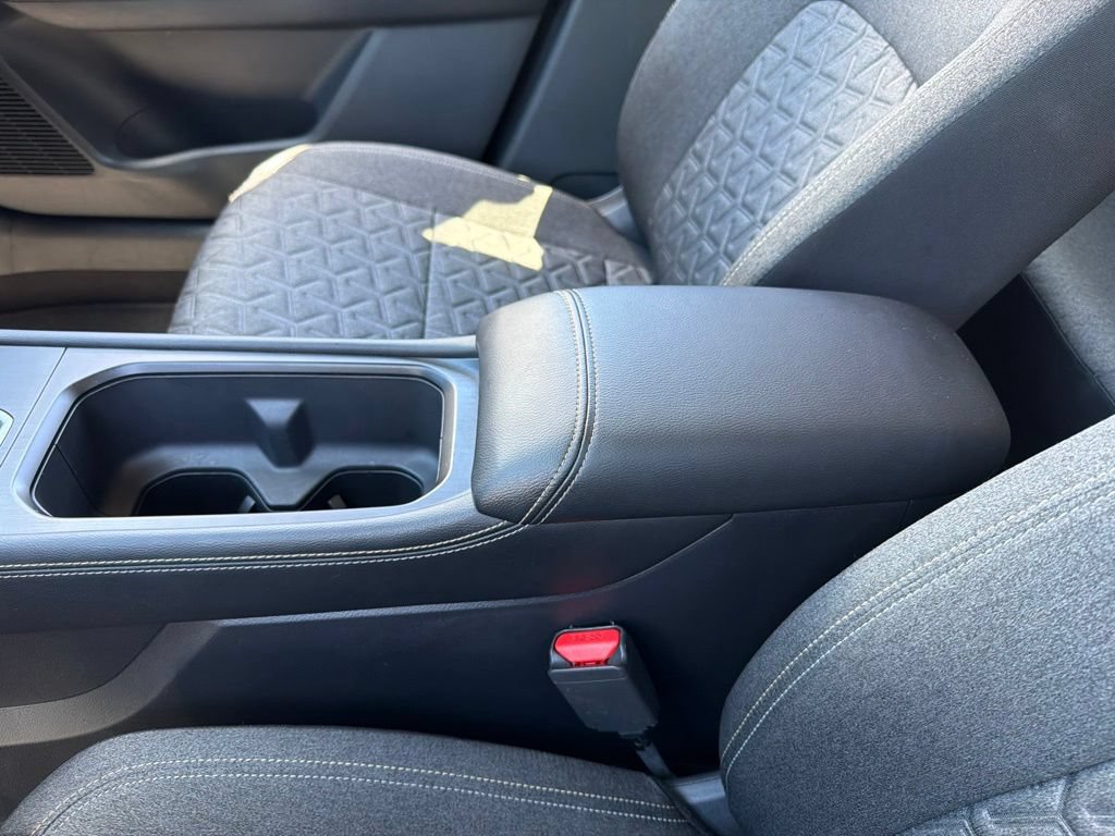 Certified 2025 Nissan Kicks SV AWD/4WD image 14
