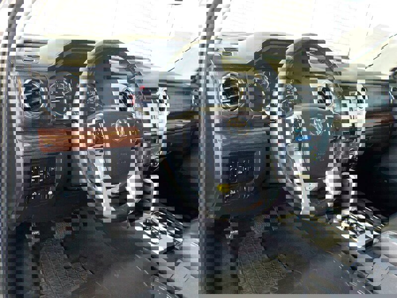 Used 2014 Toyota Tundra Limited w/ Limited Premium Package image 8