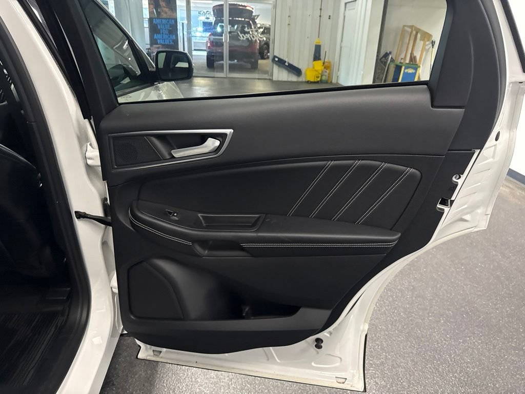 Used 2023 Ford Edge ST AWD/4WD image 34