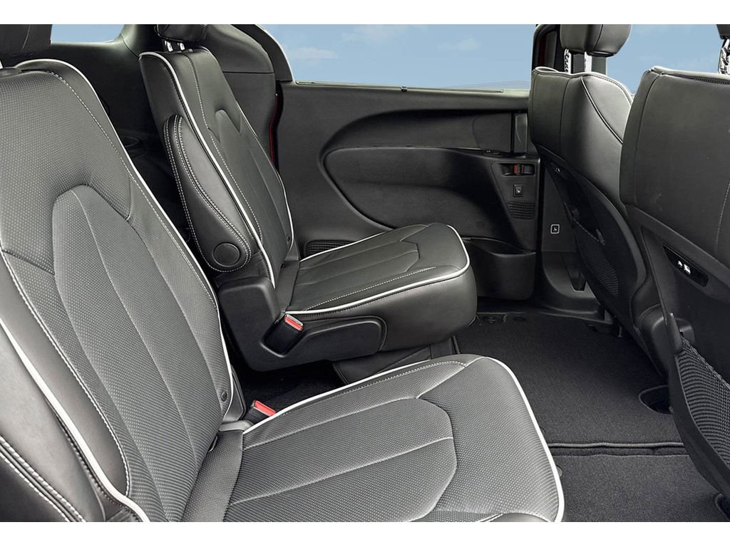 New 2026 Chrysler Pacifica Limited w/ S Appearance Package image 19