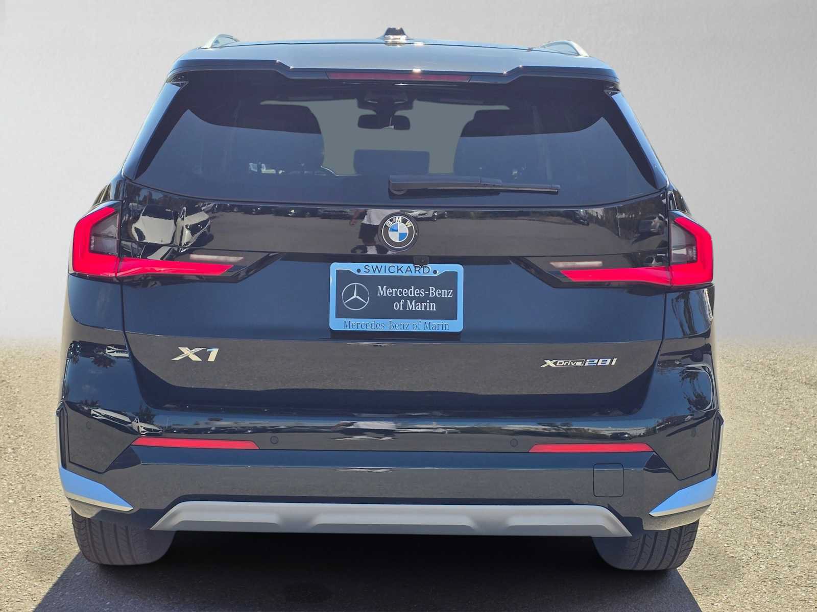 Used 2025 BMW X1 xDrive28i AWD/4WD image 4