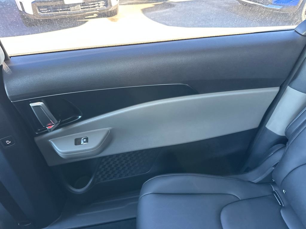 New 2026 Kia Carnival LXS image 14