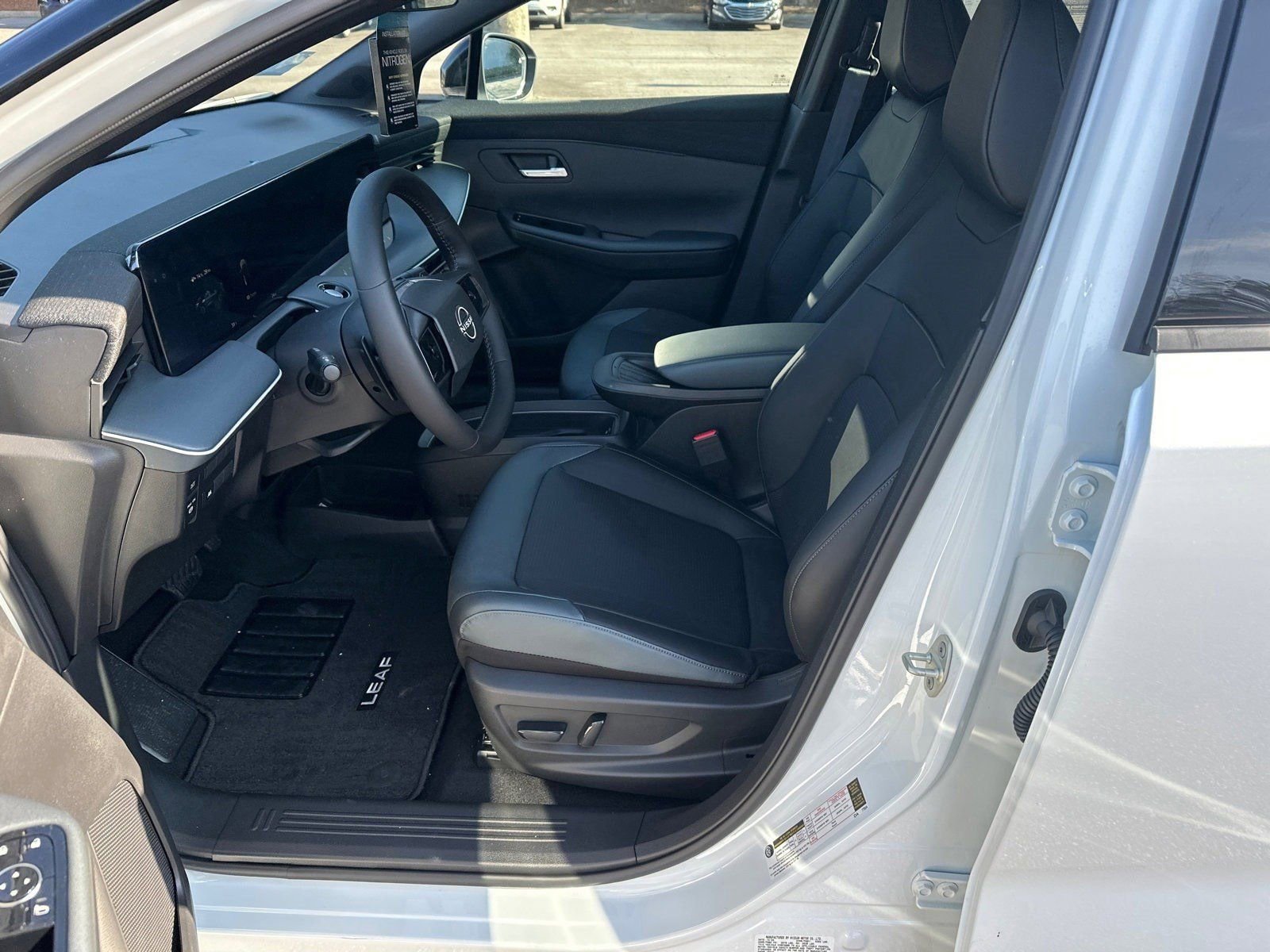 New 2026 Nissan Leaf SV+ w/ Floor Mat Package (SV+) FWD image 9