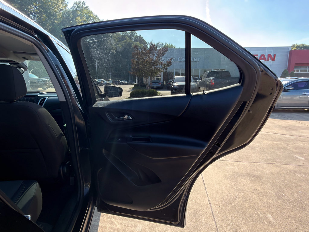 Used 2020 Chevrolet Equinox LT FWD image 17