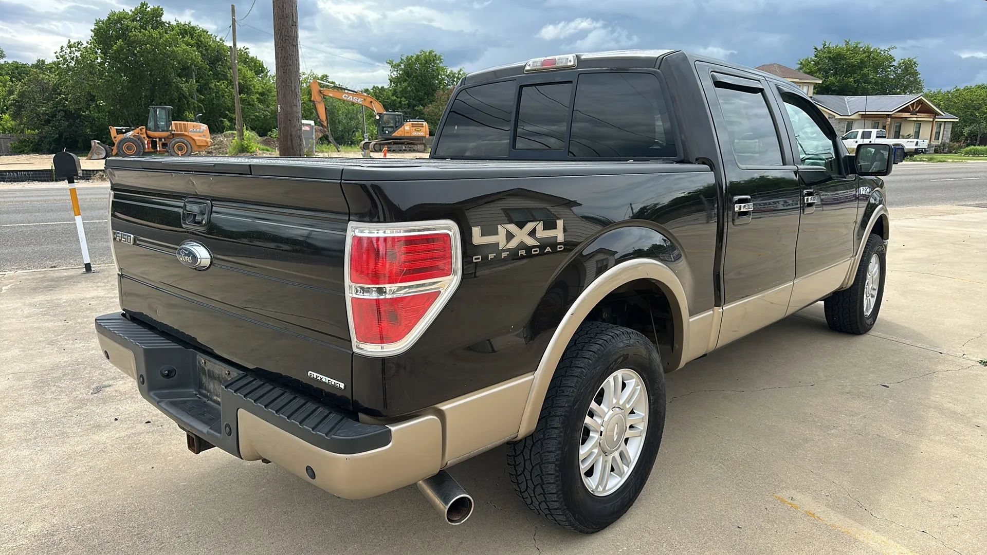 Used 2013 Ford F150 Lariat w/ Mid Equipment Group AWD/4WD image 5