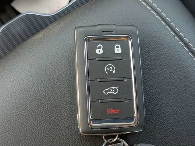 New 2026 Jeep Grand Cherokee L Limited w/ Luxury Tech Group II AWD/4WD image 34