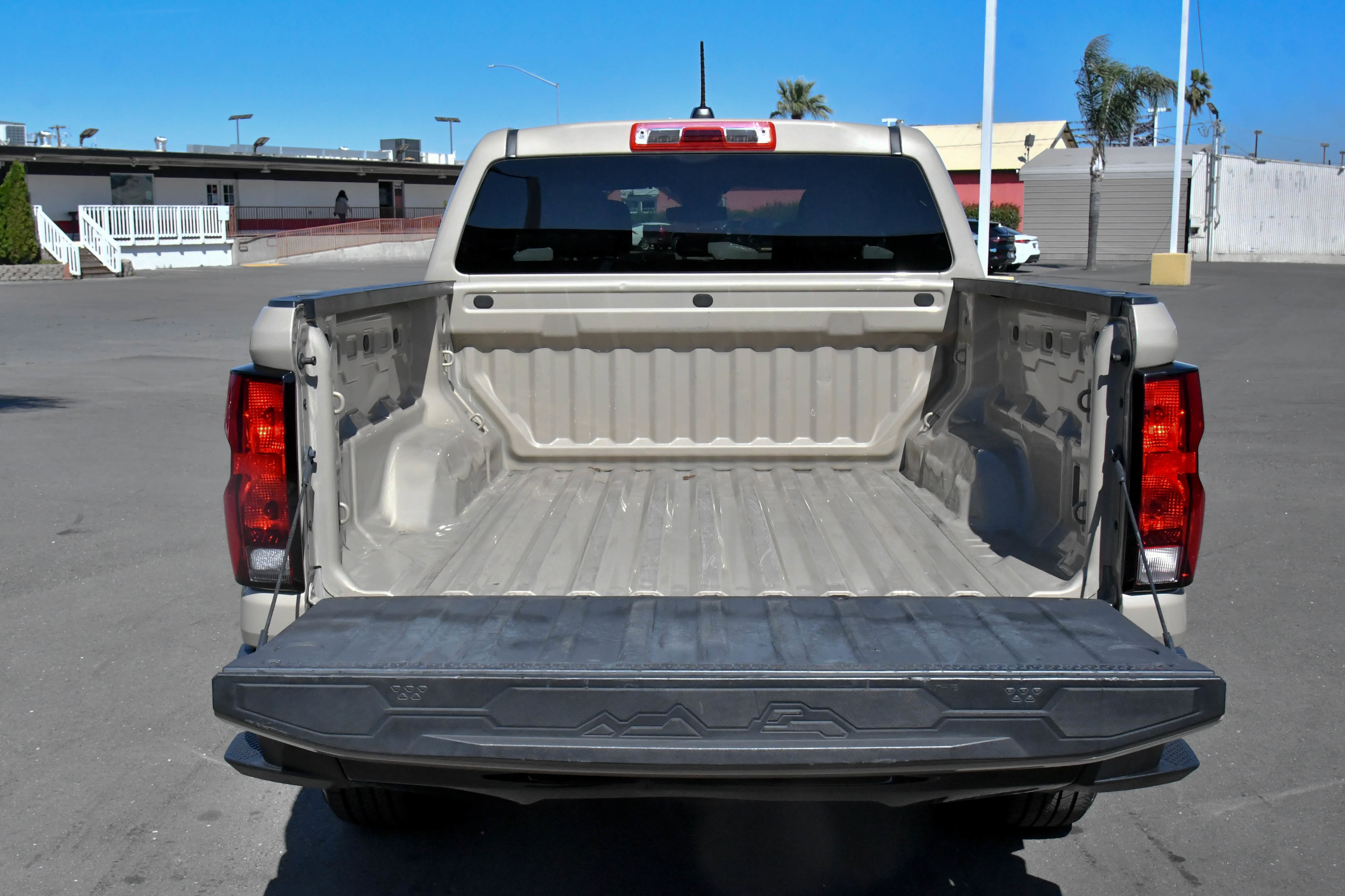 Used 2023 Chevrolet Colorado W/T RWD image 39